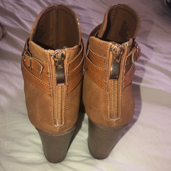 Open toed wedge booties! - Picture 3 of 3